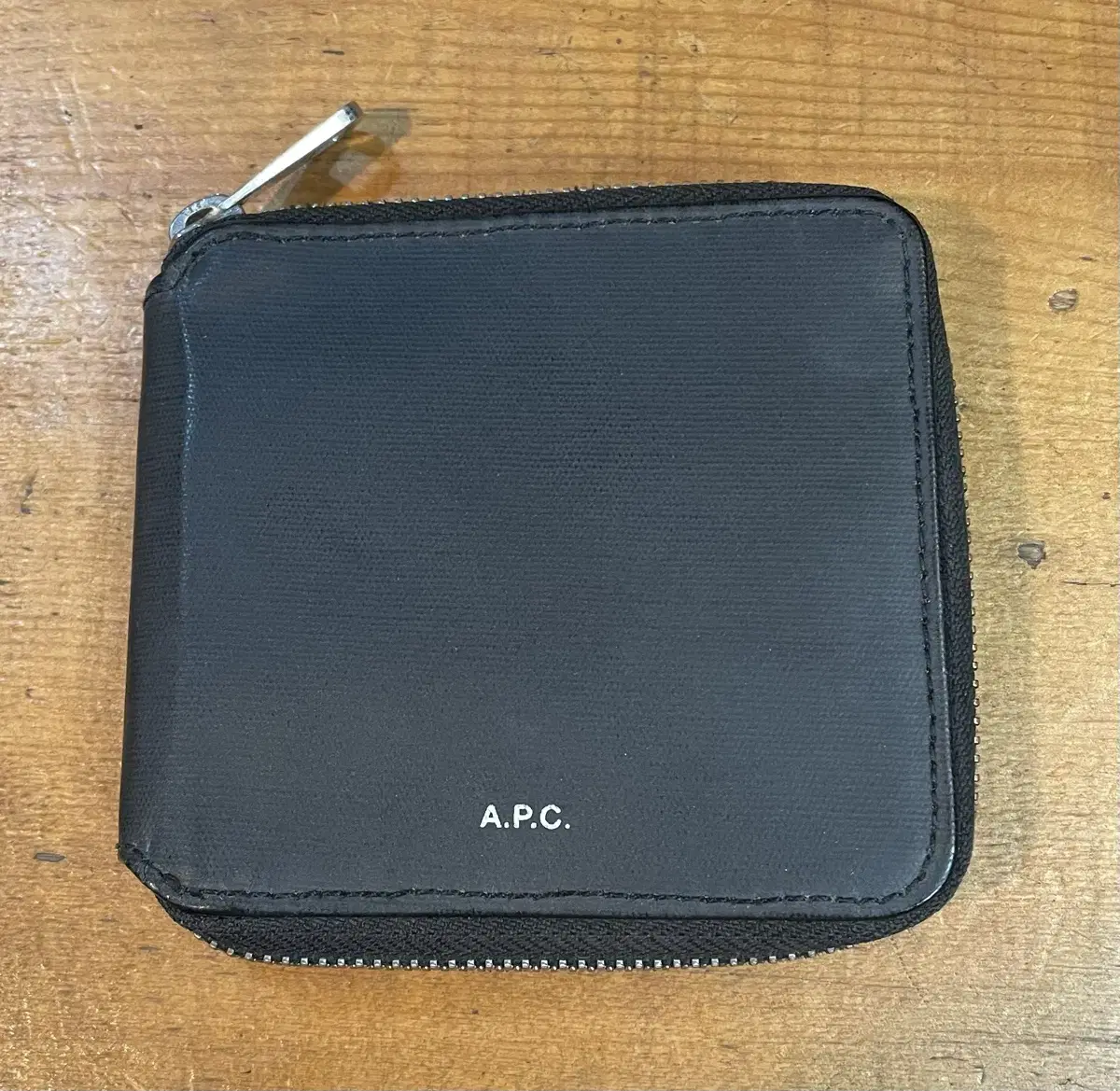 A.P.C 아페세 지퍼 반지갑 중고품